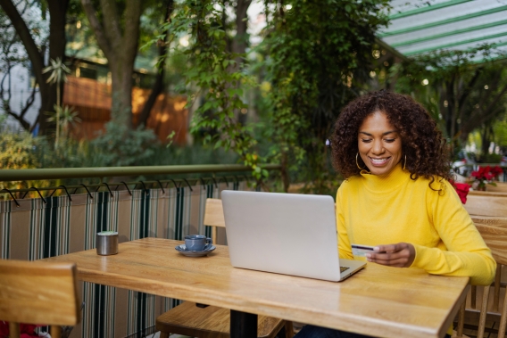 woman shopping on laptop