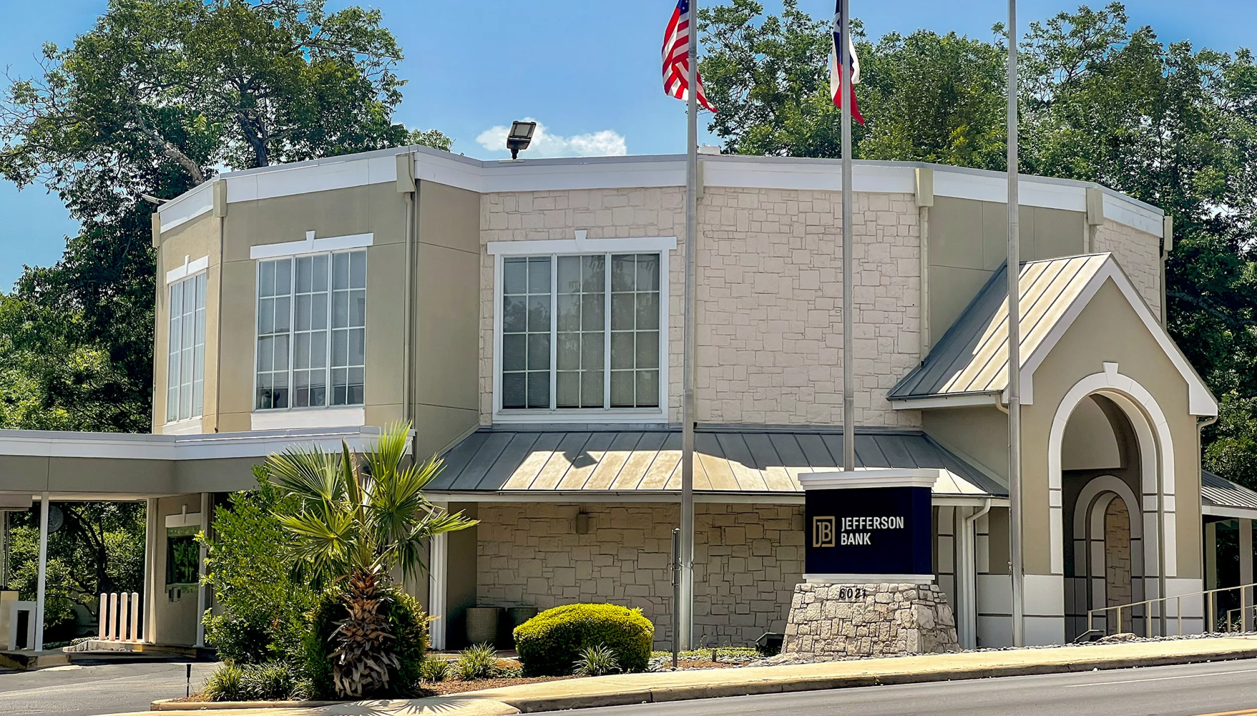 Alamo Heights Banking Center