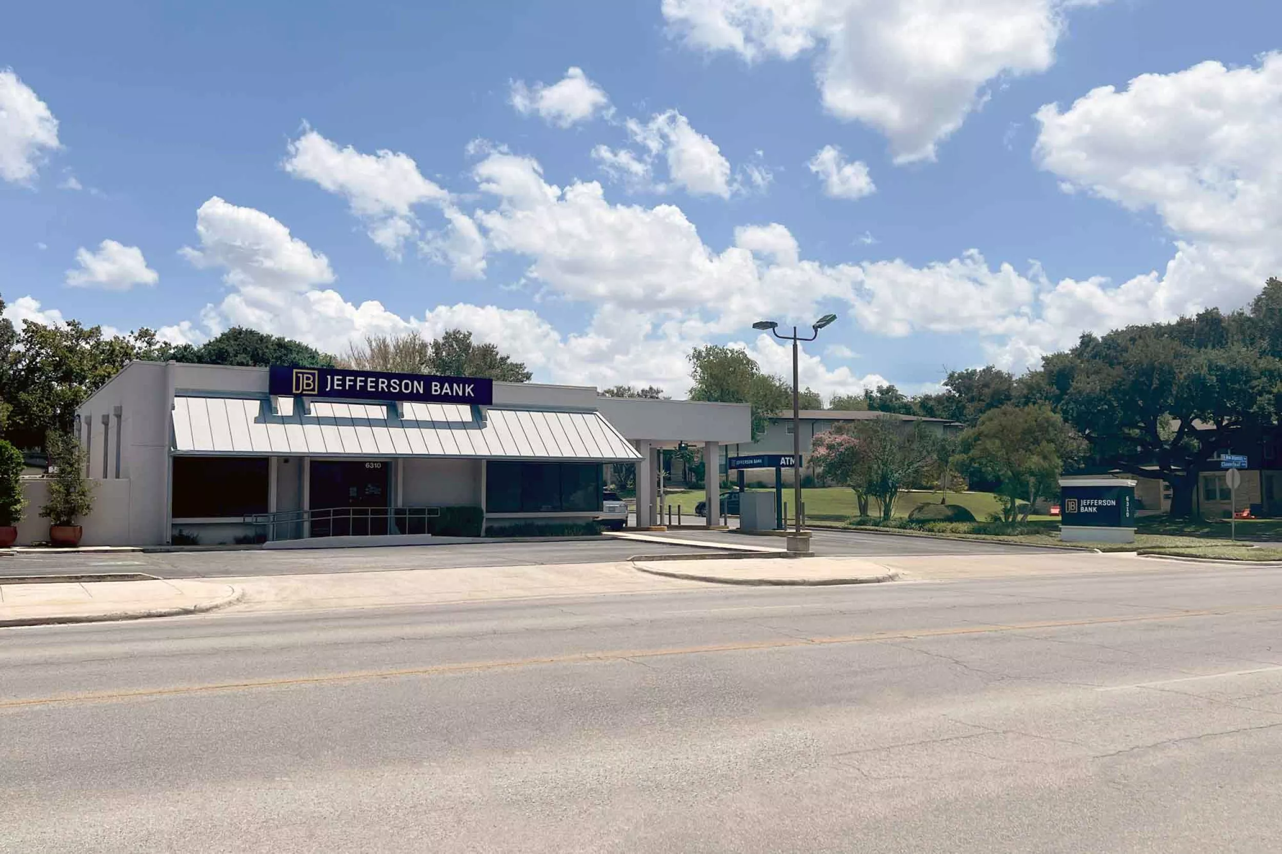 Sunset Ridge Banking Center | Jefferson Bank